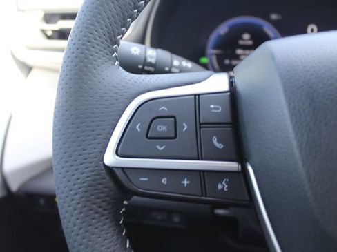 Certified 2026 Toyota Sienna XSE FWD image 40