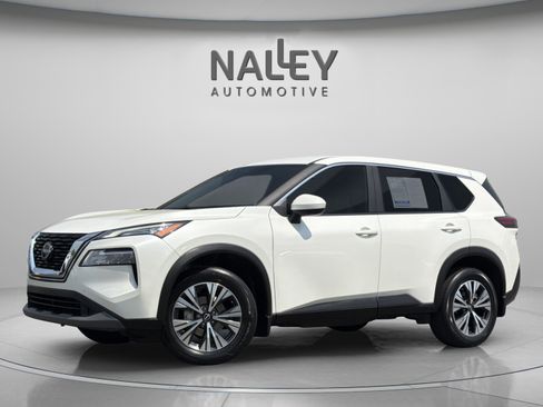 Used 2023 Nissan Rogue SV image 1