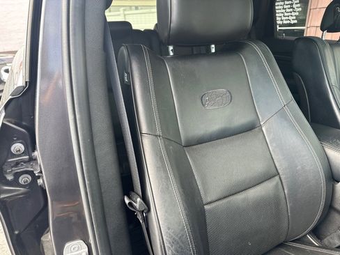 Used 2014 Jeep Grand Cherokee Overland w/ Advanced Technology Group AWD/4WD image 9
