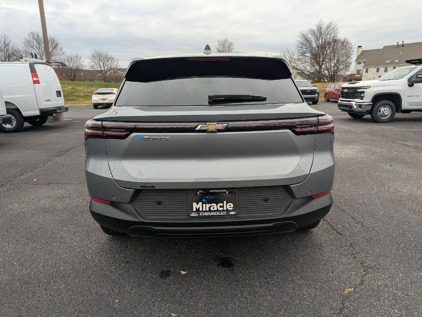New 2026 Chevrolet Equinox EV LT FWD image 31