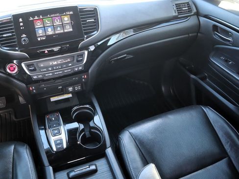Used 2019 Honda Pilot Elite image 14
