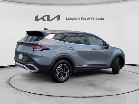 Used 2025 Kia Sportage LX FWD image 4