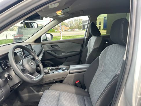 Used 2023 Nissan Rogue SV AWD/4WD image 10