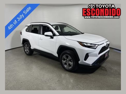 Certified 2025 Toyota RAV4 XLE AWD/4WD image 1