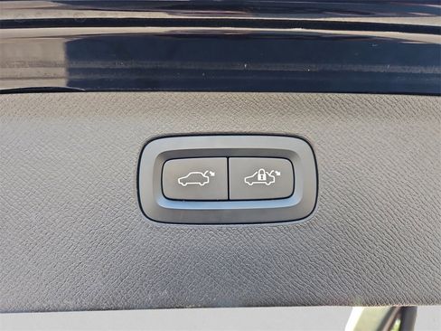 Used 2022 Volvo XC90 T6 Inscription w/ Advanced Package image 25