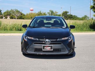 Used 2023 Toyota Corolla LE video 2