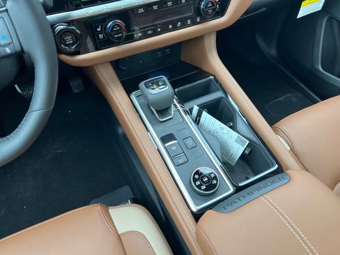 New 2026 Nissan Pathfinder Platinum AWD/4WD image 15
