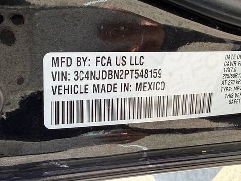 Used 2023 Jeep Compass Latitude w/ Convenience Group AWD/4WD image 27