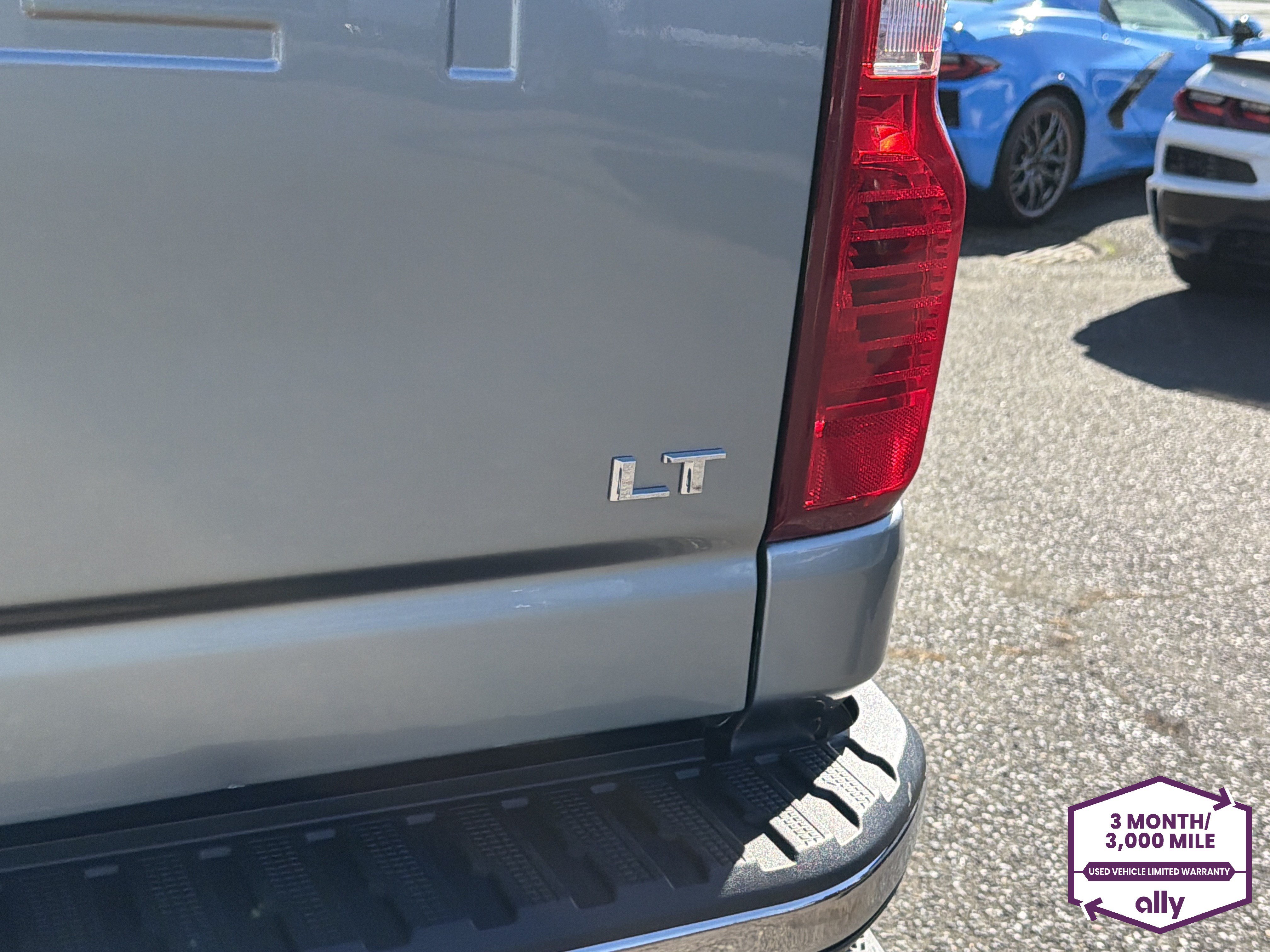 Used 2025 Chevrolet Silverado 2500 LT w/ Convenience Package AWD/4WD image 6