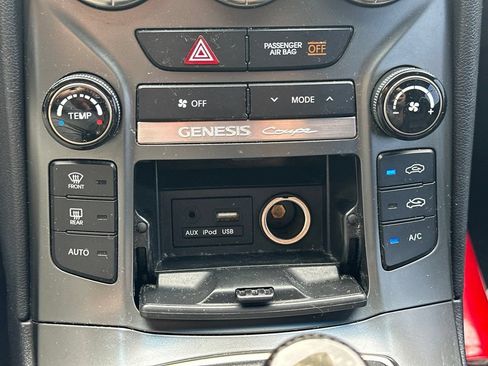 Used 2016 Hyundai Genesis Coupe 3.8 RWD image 25