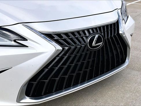 Used 2022 Lexus ES 350 w/ Premium Package image 30