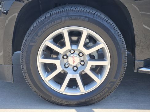 Used 2018 GMC Yukon XL Denali RWD image 14