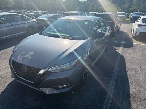 Used 2021 Nissan Sentra SR FWD image 2