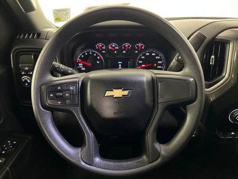 Used 2025 Chevrolet Silverado 1500 Custom image 16