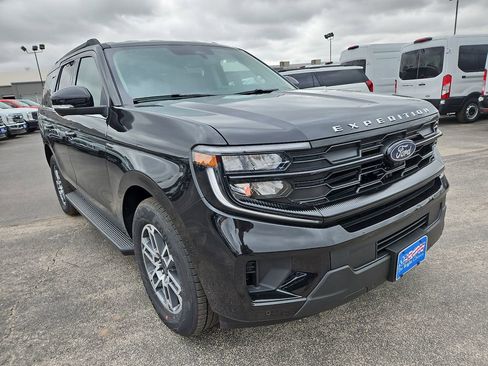 New 2026 Ford Expedition Active RWD image 2