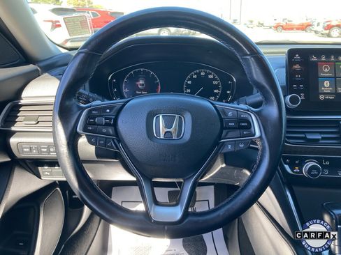 Used 2018 Honda Accord Touring image 16