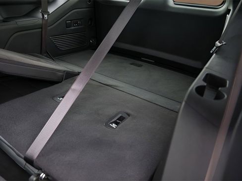 Used 2022 Chevrolet Tahoe LT w/ Luxury Package image 26