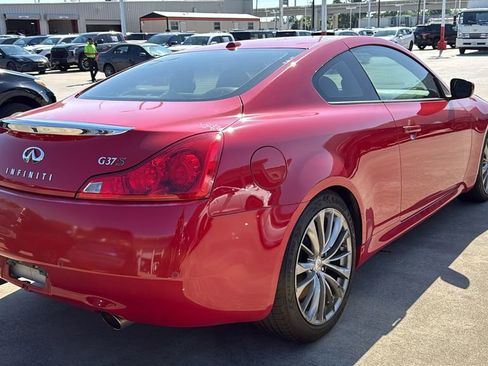 Used 2013 INFINITI G37 Journey w/ Premium Pkg RWD image 2