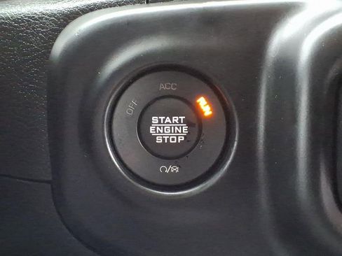 Used 2021 Jeep Wrangler Sport AWD/4WD image 29