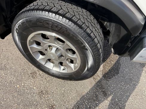 Used 2014 Toyota FJ Cruiser 4WD image 15