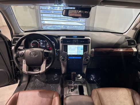 Used 2023 Toyota 4Runner Limited AWD/4WD image 39
