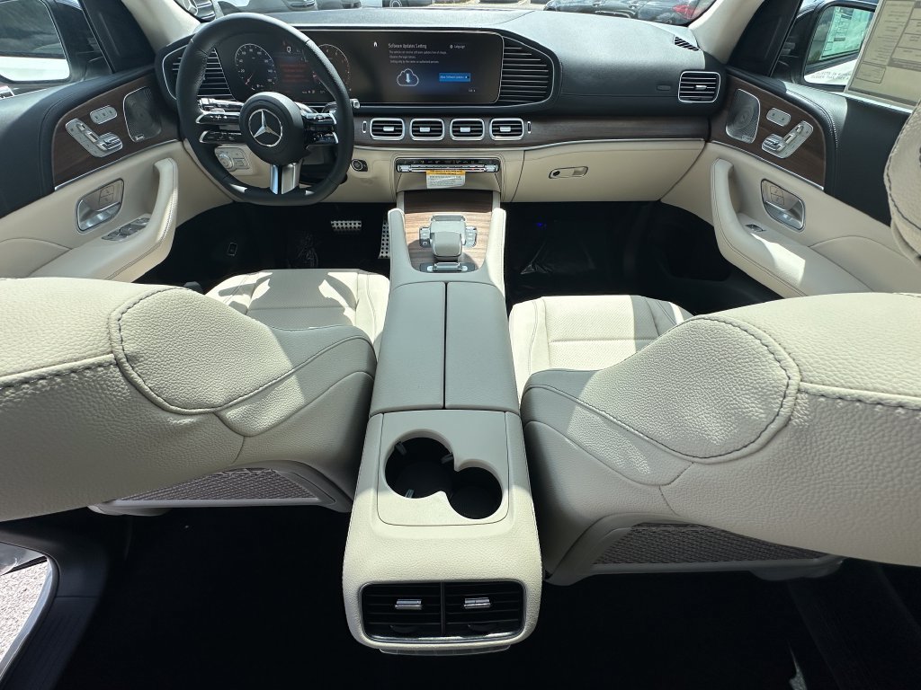 New 2026 Mercedes-Benz GLS 450 4MATIC image 28