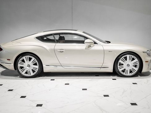 Used 2026 Bentley Continental GT AWD/4WD image 5