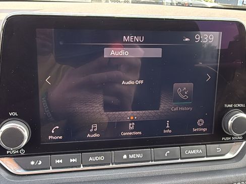 Certified 2022 Nissan Rogue SV AWD/4WD image 13