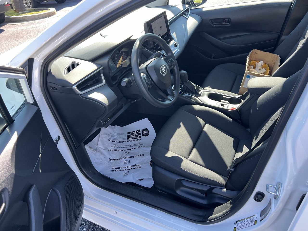 Used 2024 Toyota Corolla LE FWD image 16