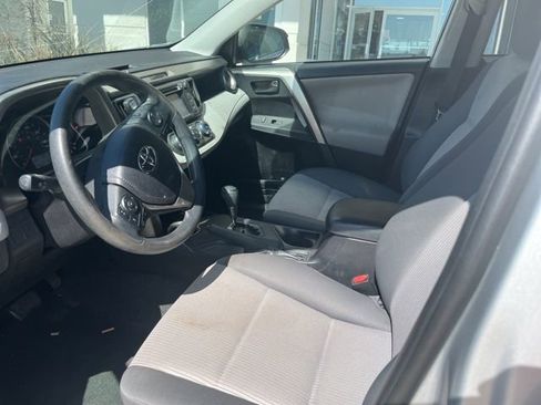 Used 2015 Toyota RAV4 LE image 10
