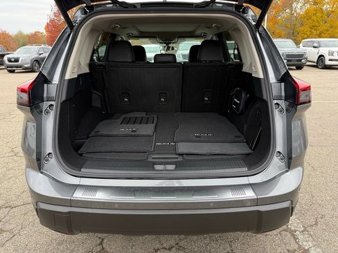 Used 2026 Nissan Rogue SV w/ Cold Weather Package AWD/4WD image 35