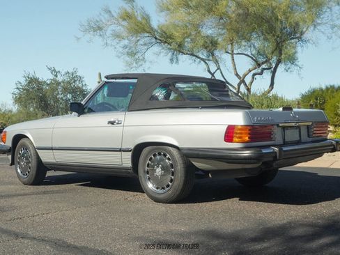 Used 1989 Mercedes-Benz 560 SL image 17