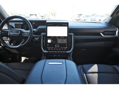 Used 2025 GMC Yukon Denali image 6