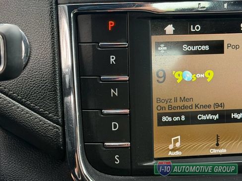 Used 2019 Lincoln Continental Premiere FWD image 33