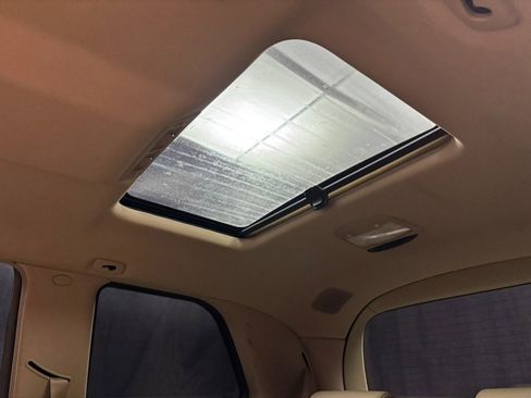 Used 2010 Mercedes-Benz GL 550 4MATIC image 27