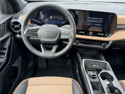 New 2026 Chevrolet Equinox ACTIV w/ Convenience Package III image 16