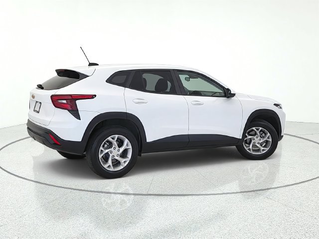 Used 2025 Chevrolet Trax LS w/ LS Convenience Package FWD image 6