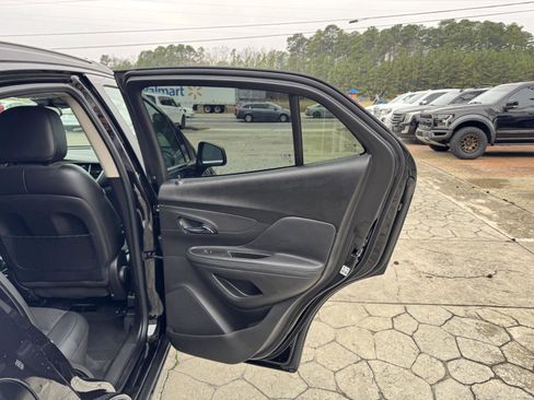 Used 2020 Buick Encore Preferred w/ Safety Package image 14