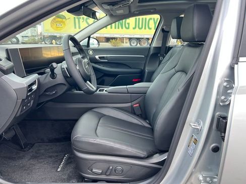 New 2026 Hyundai Sonata Limited image 9