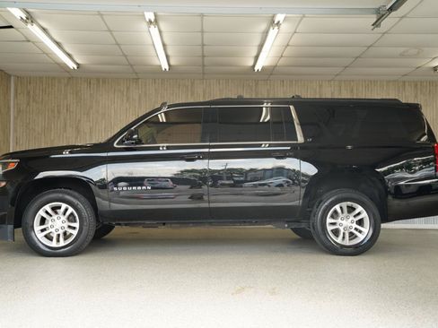 Used 2015 Chevrolet Suburban LT w/ Luxury Package RWD image 5