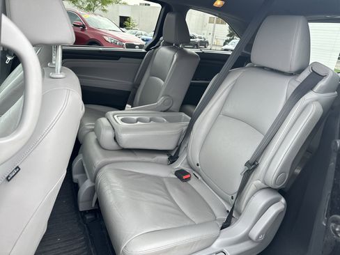 Used 2018 Honda Odyssey Elite image 15