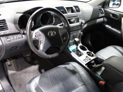 Used 2012 Toyota Highlander image 22