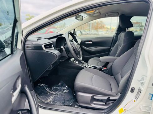 Used 2021 Toyota Corolla LE w/ Carpet Mat Package (TMS) image 10