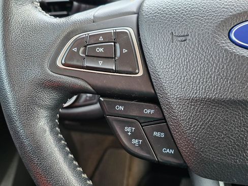 Used 2019 Ford Escape SE image 17