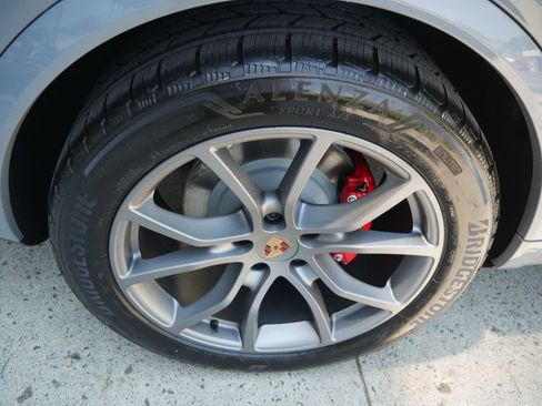 New 2026 Porsche Cayenne S AWD/4WD image 15