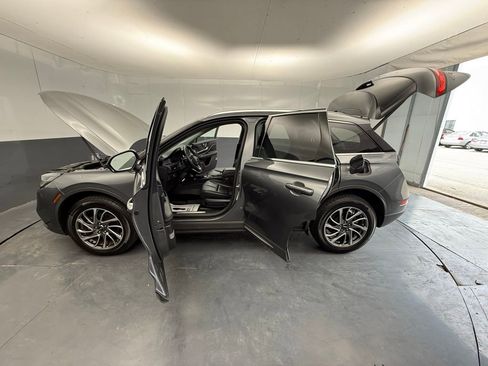 Used 2022 Lincoln Corsair AWD w/ Equipment Group 101A image 17