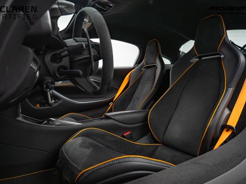 Used 2023 McLaren Artura Base image 24