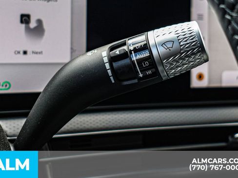 Used 2025 Genesis GV60 Advanced image 35