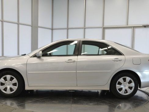 Used 2007 Toyota Camry LE image 4