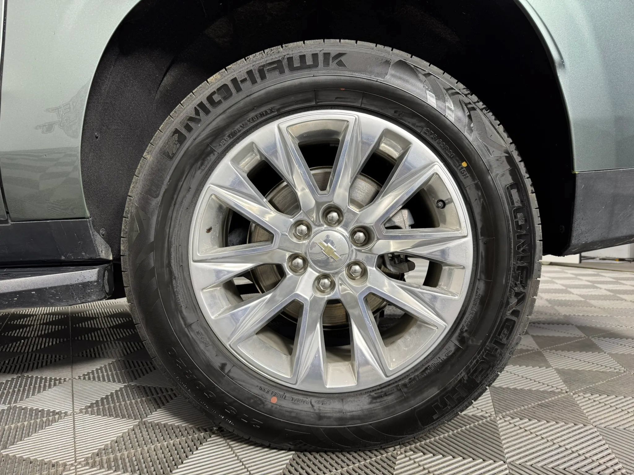 Used 2023 Chevrolet Suburban Premier AWD/4WD image 50